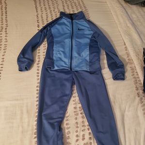 Nike sweatsuit 5t